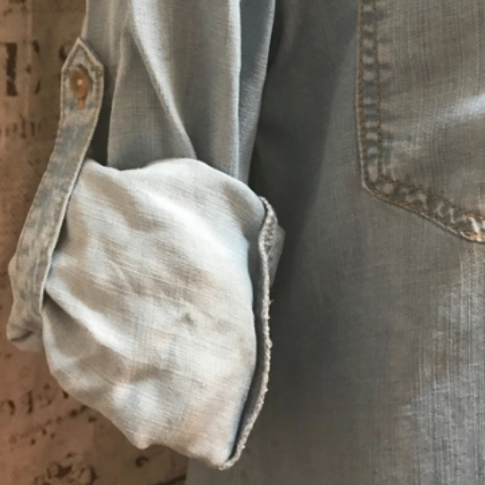 Cloth & Stone Chambray Split Tail Button Up Blouse - image 7